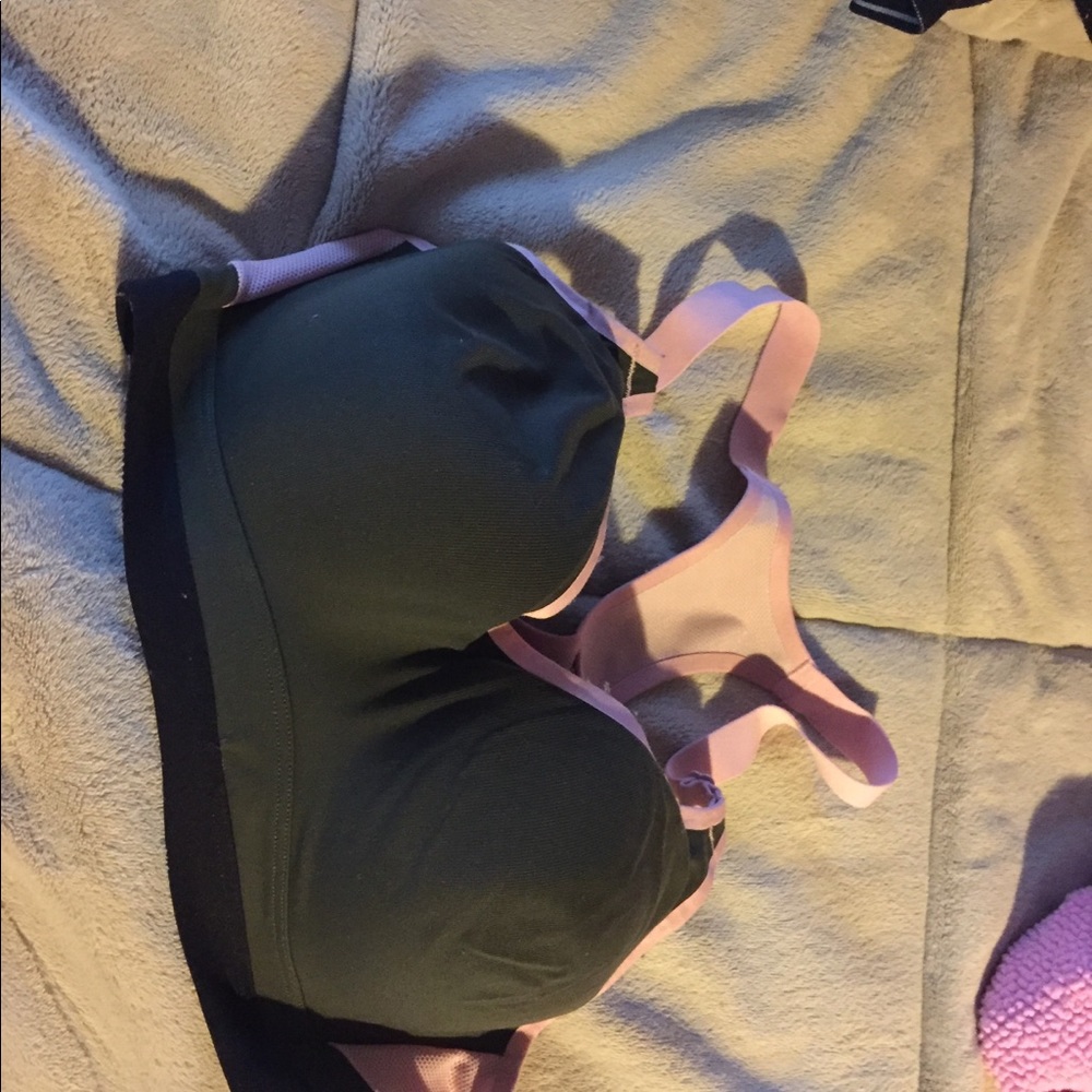 Vs sports bra